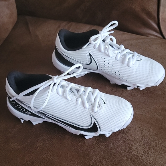 nike vapor softball cleats